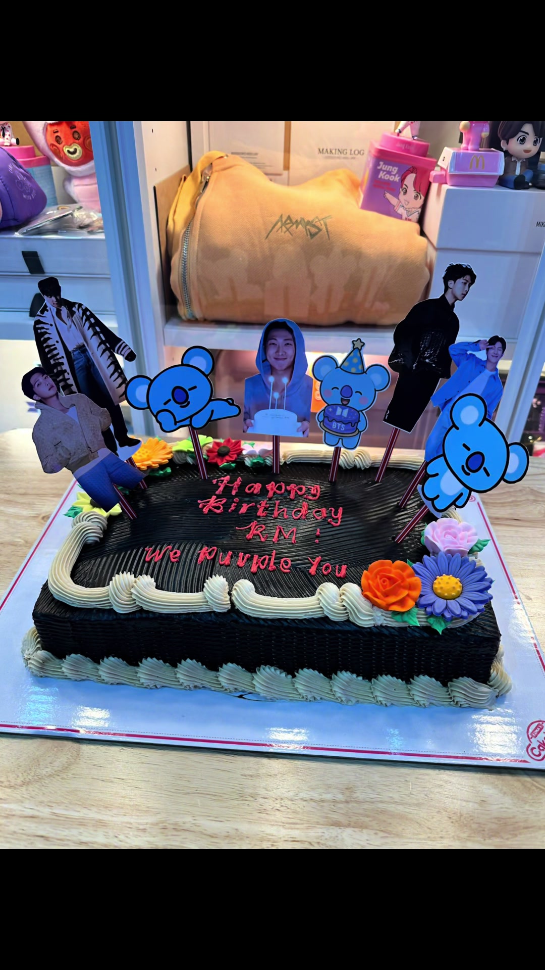 @OT7 Purple Cafe