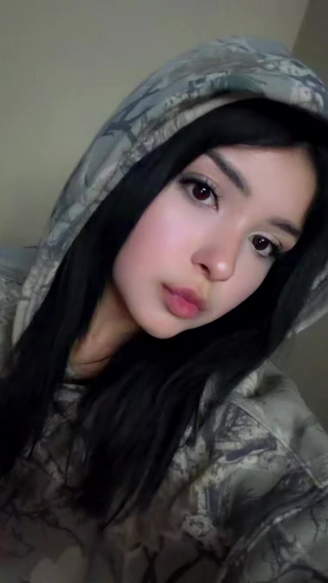 @arielala
