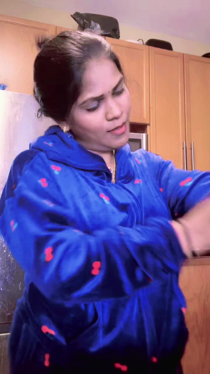 @GaYaThRI❤️ MaNiKAnDaN ❤️🇨🇦☃️