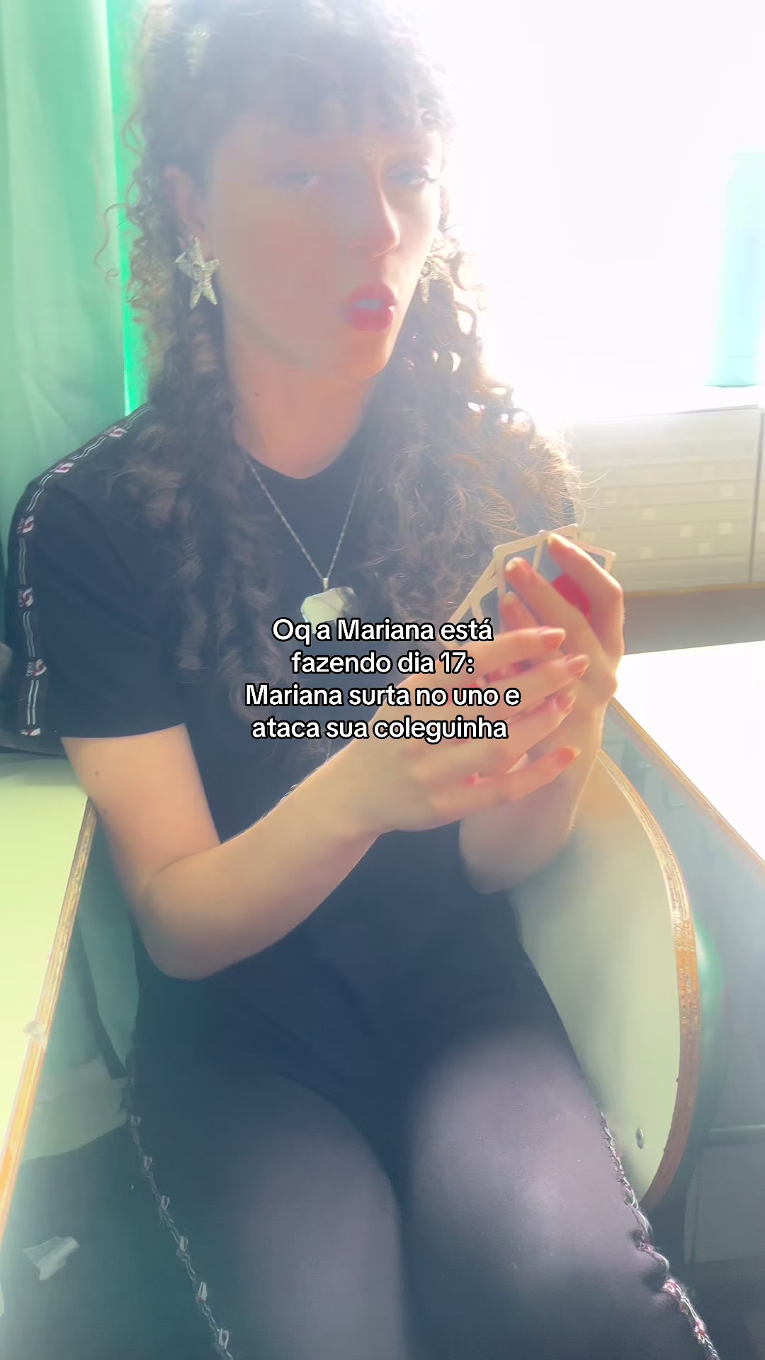 @oq a Mariana está fazendo 🙄