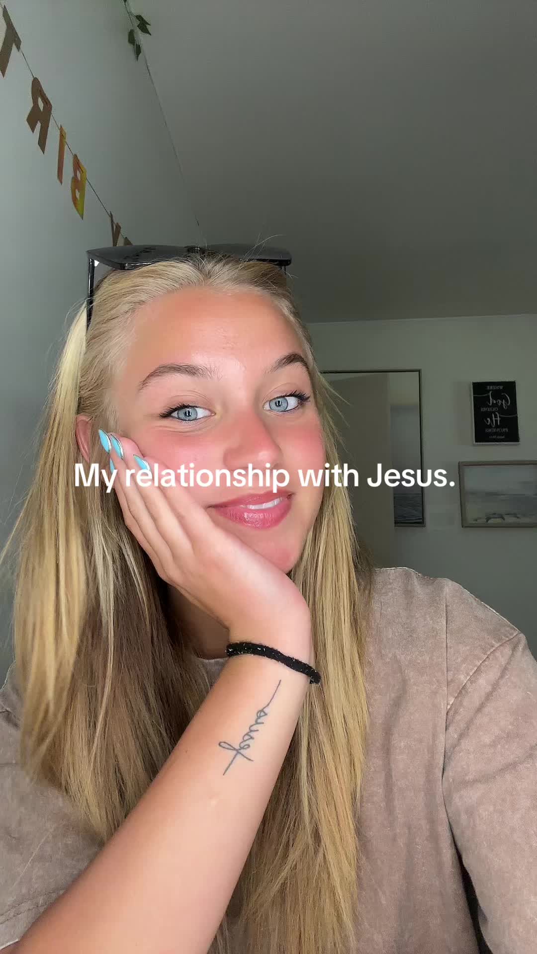 @Kelli ✝️
