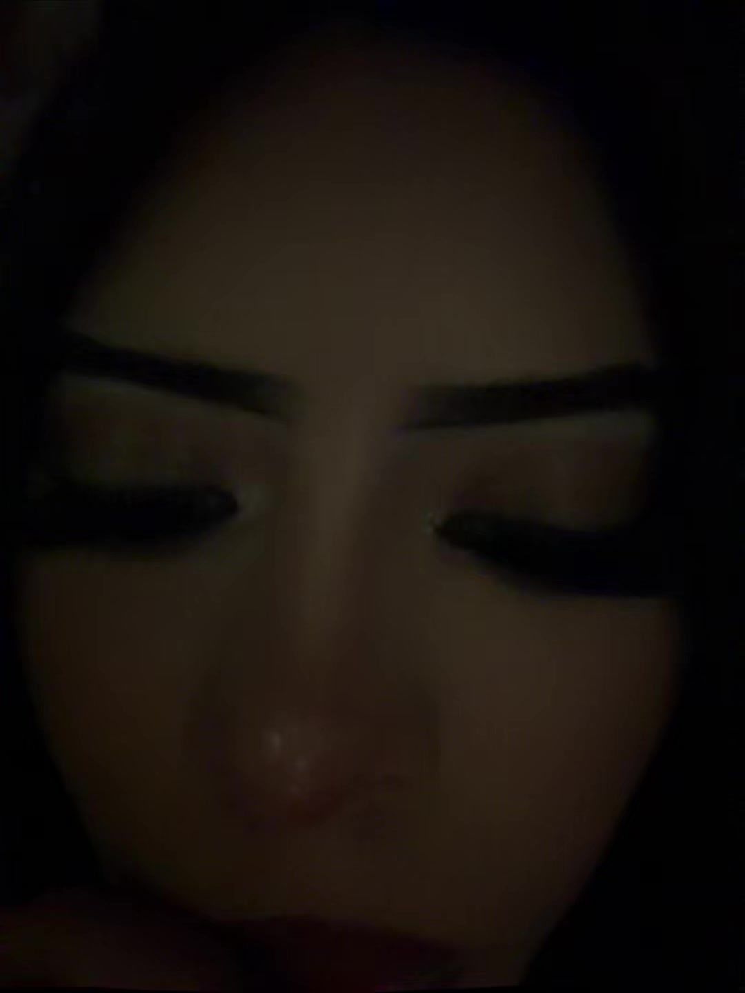 @Anaiii