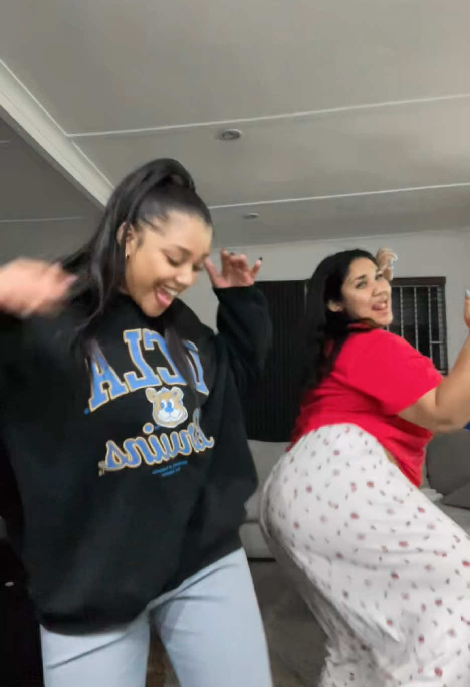 @𝐀𝐧𝐝𝐫𝐞𝐚 𝐉𝐚𝐝𝐞