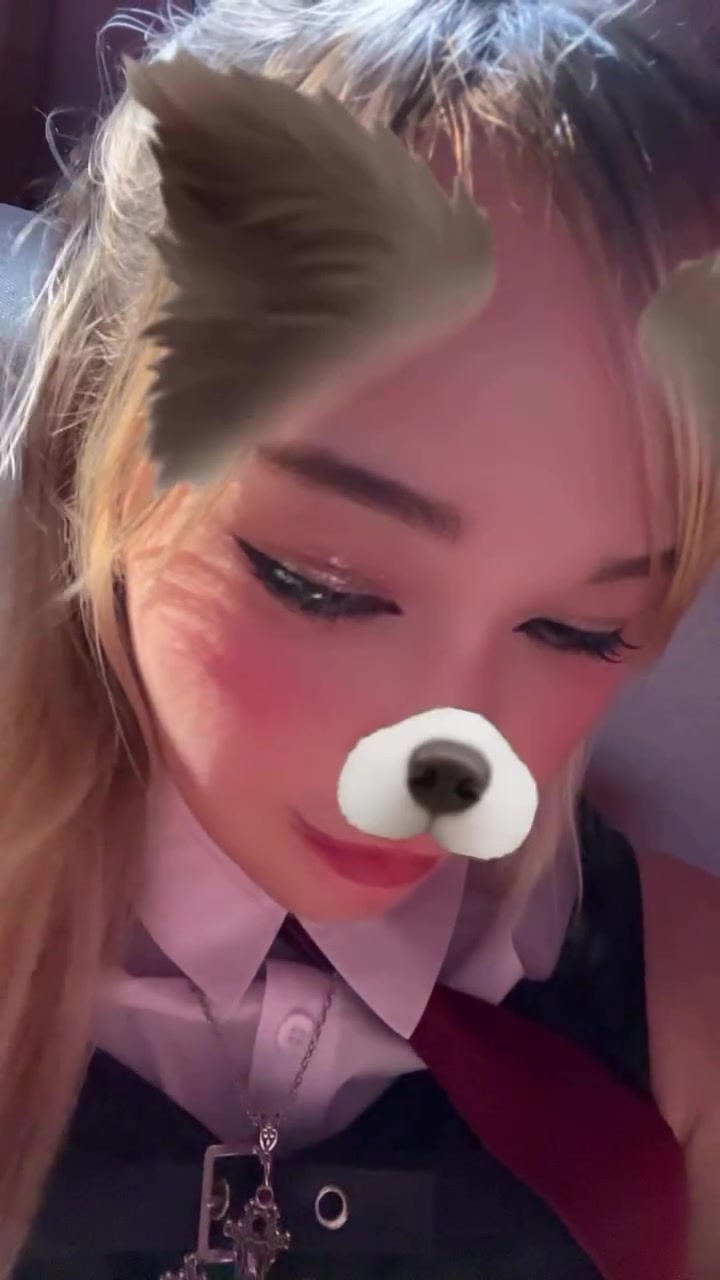 @Blondelashes19