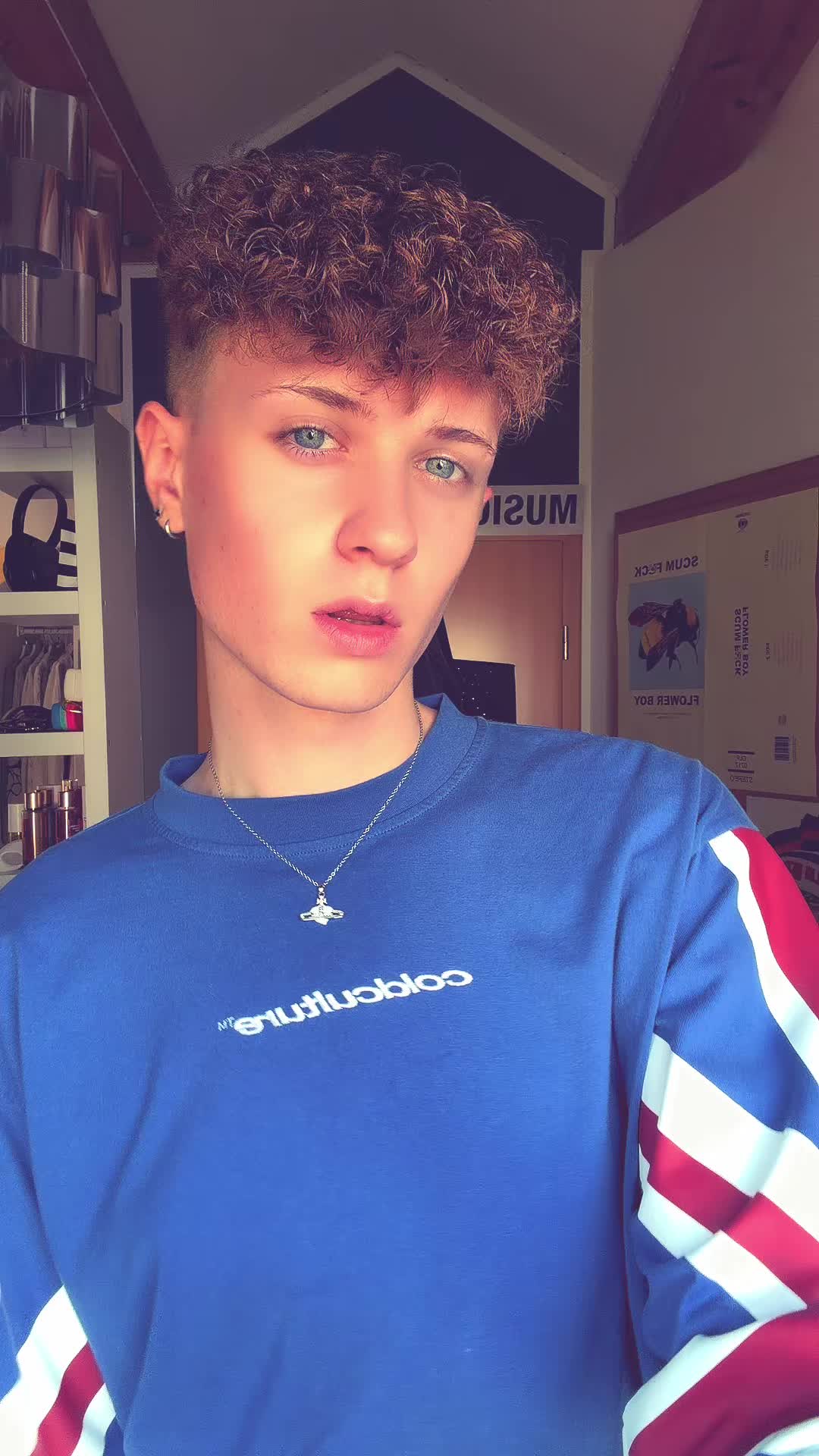 @julian⋆¥⭒¡˚。٠࣪⭑