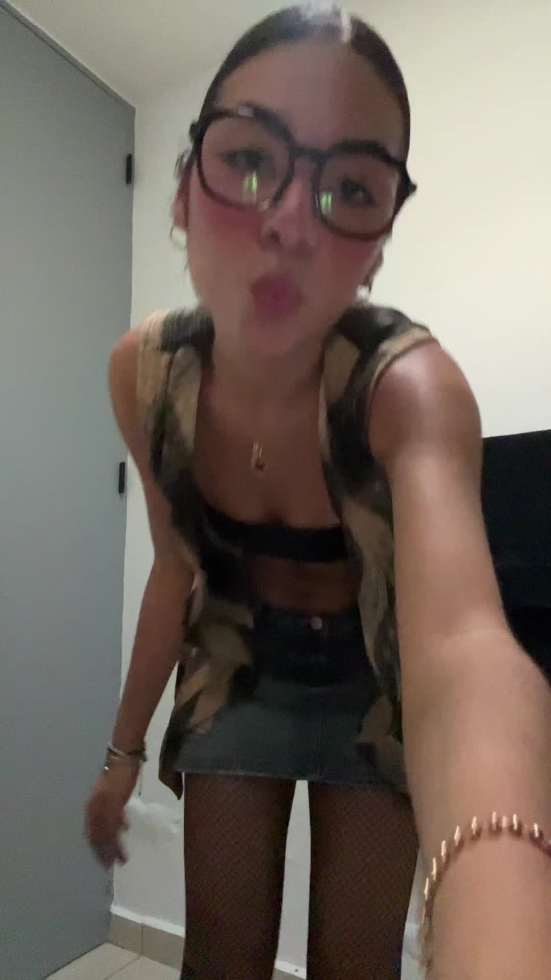 @d