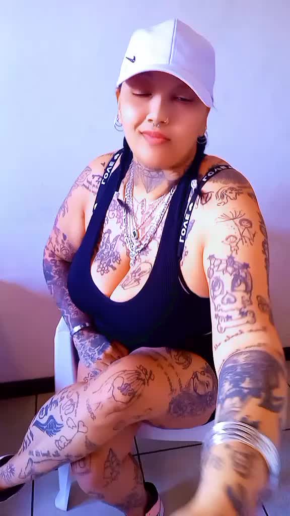 @TaviaTay
