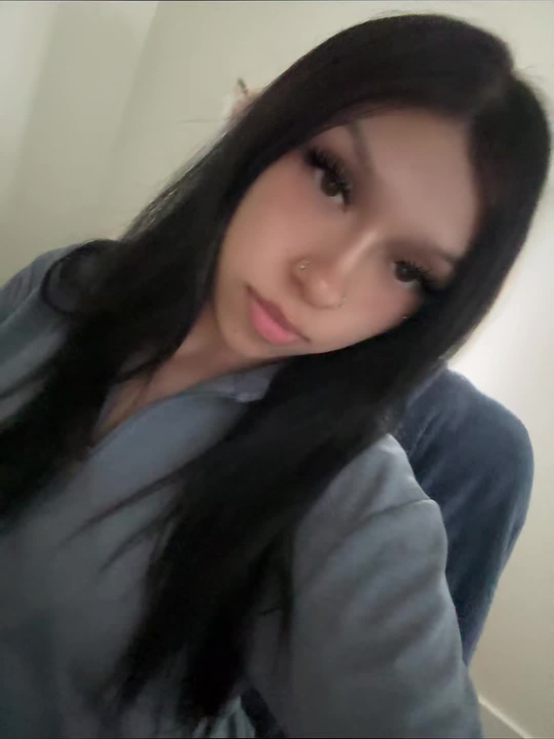 @𖣂
