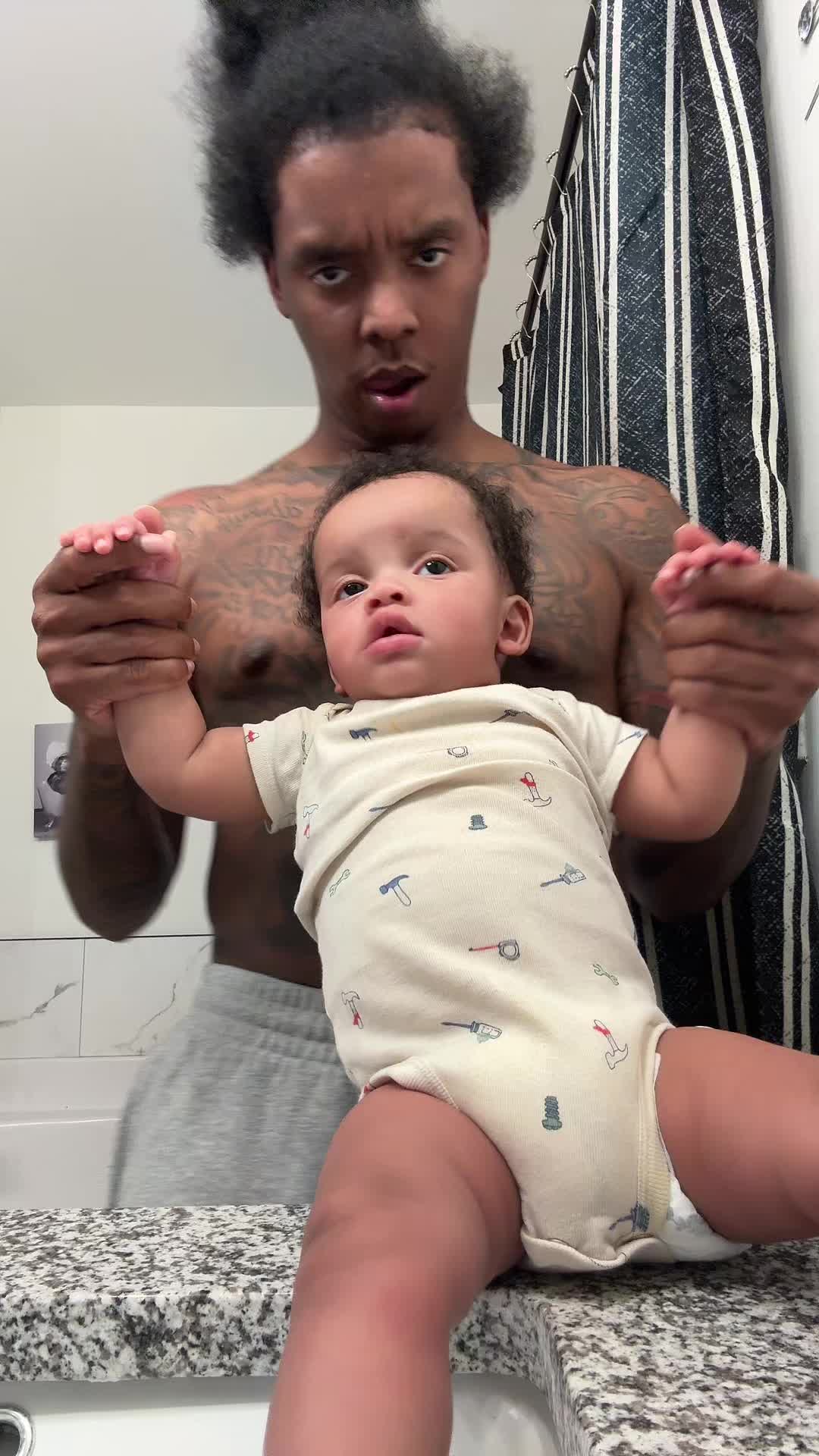 @glo.twinz/Content Creator
