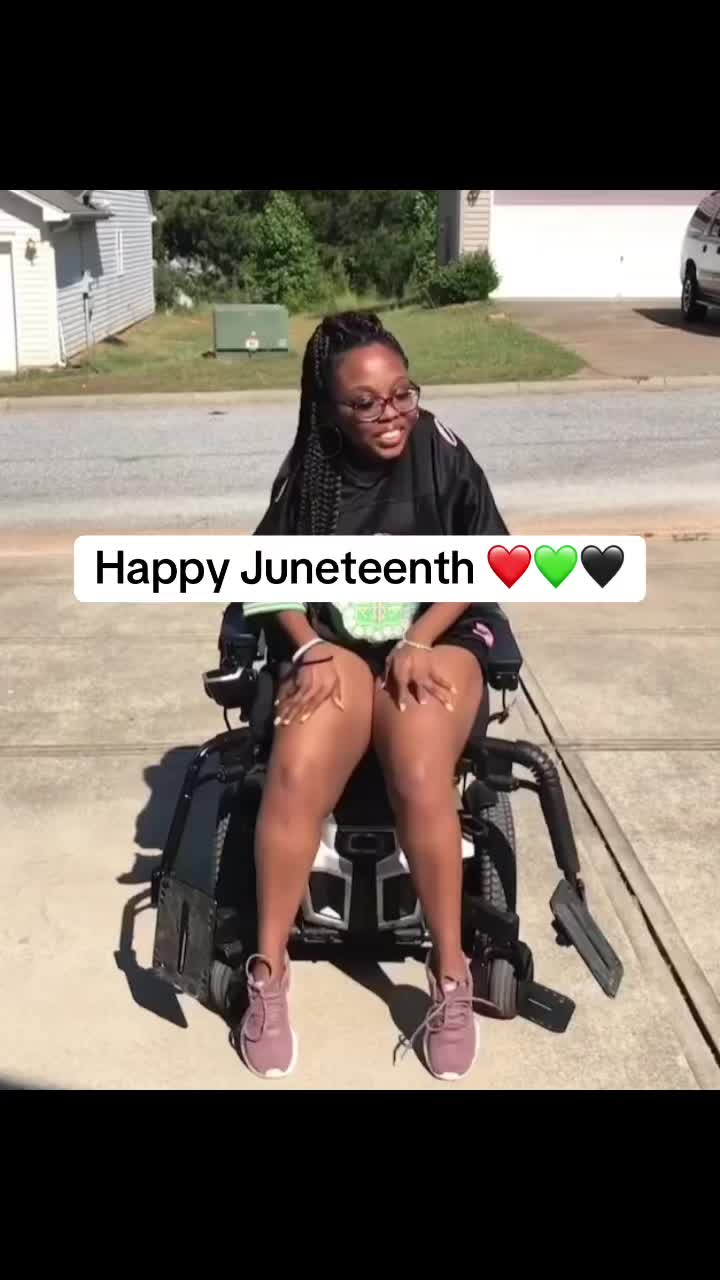 @Your Fav Disabled Hottie💋♿️
