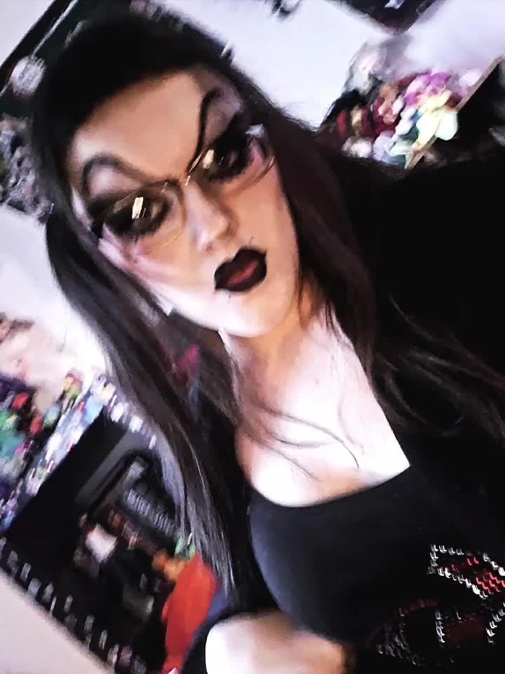 @𝕿𝖆𝖙𝖚𝖒 🦇