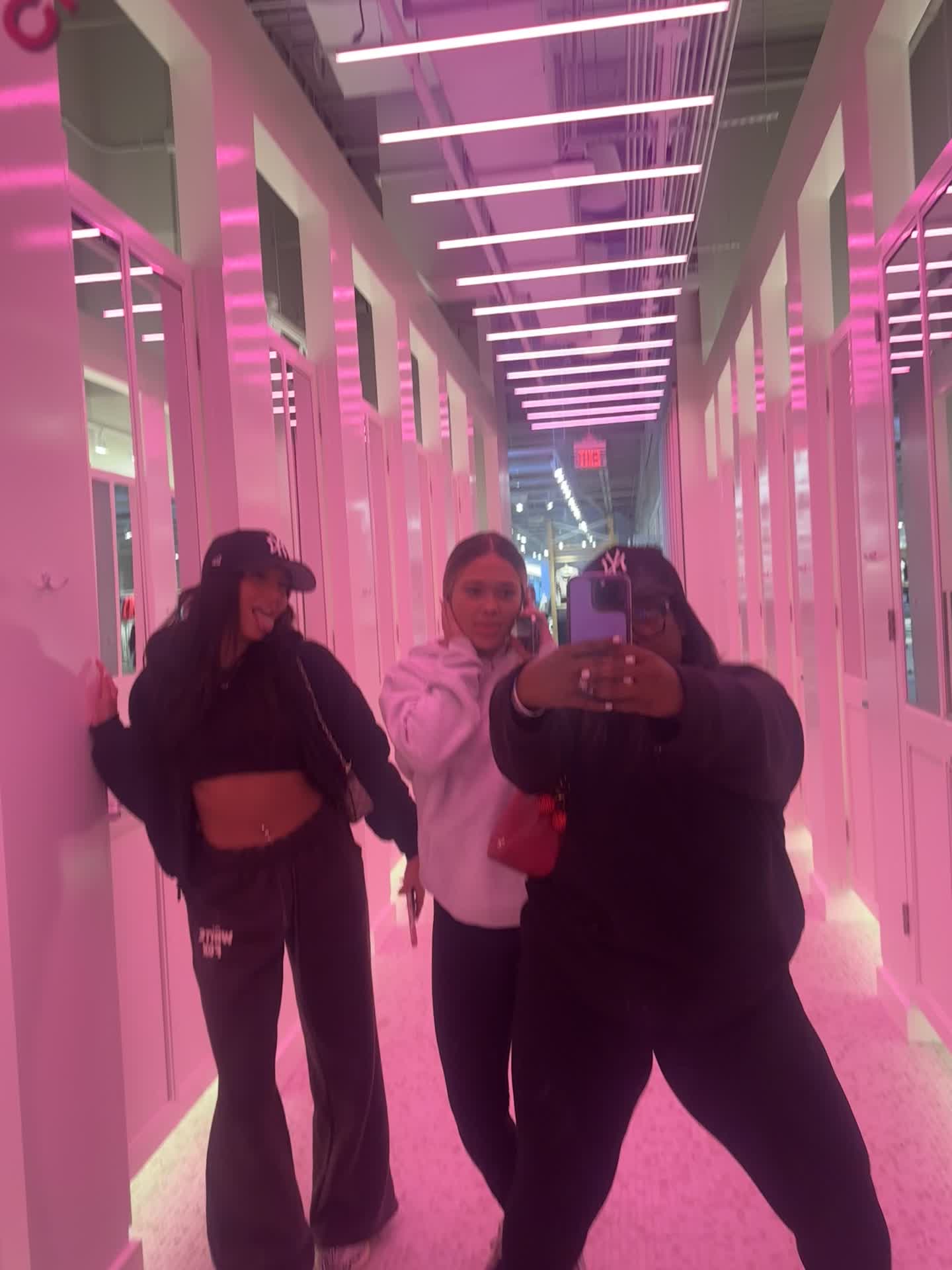 @alexandra🖤