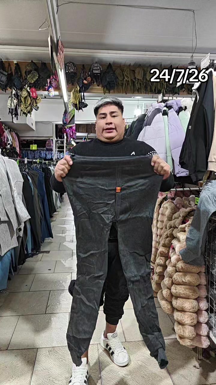 @LA FERIAA DE LA ROPA