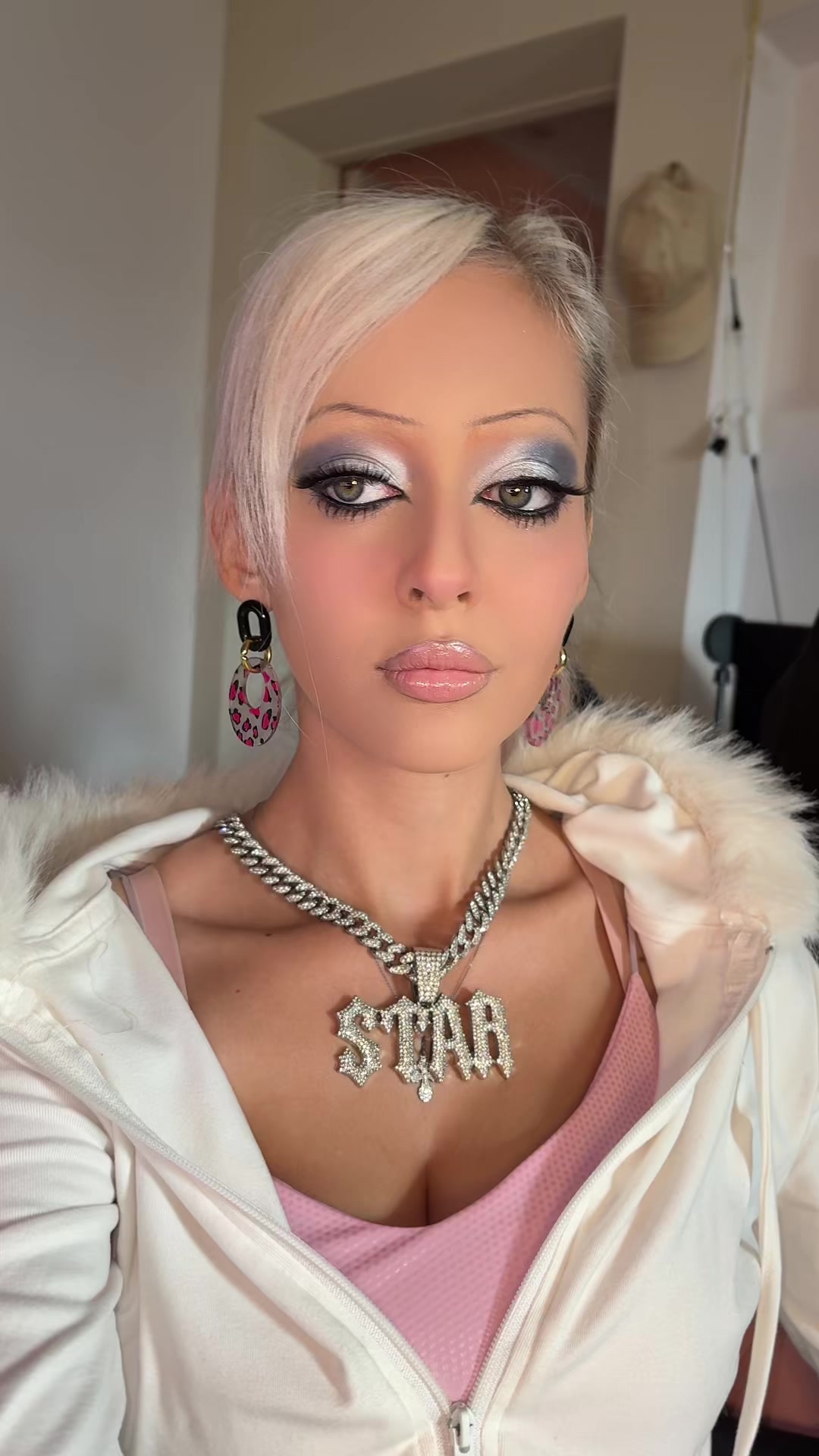 @Бесстыжая Матрица