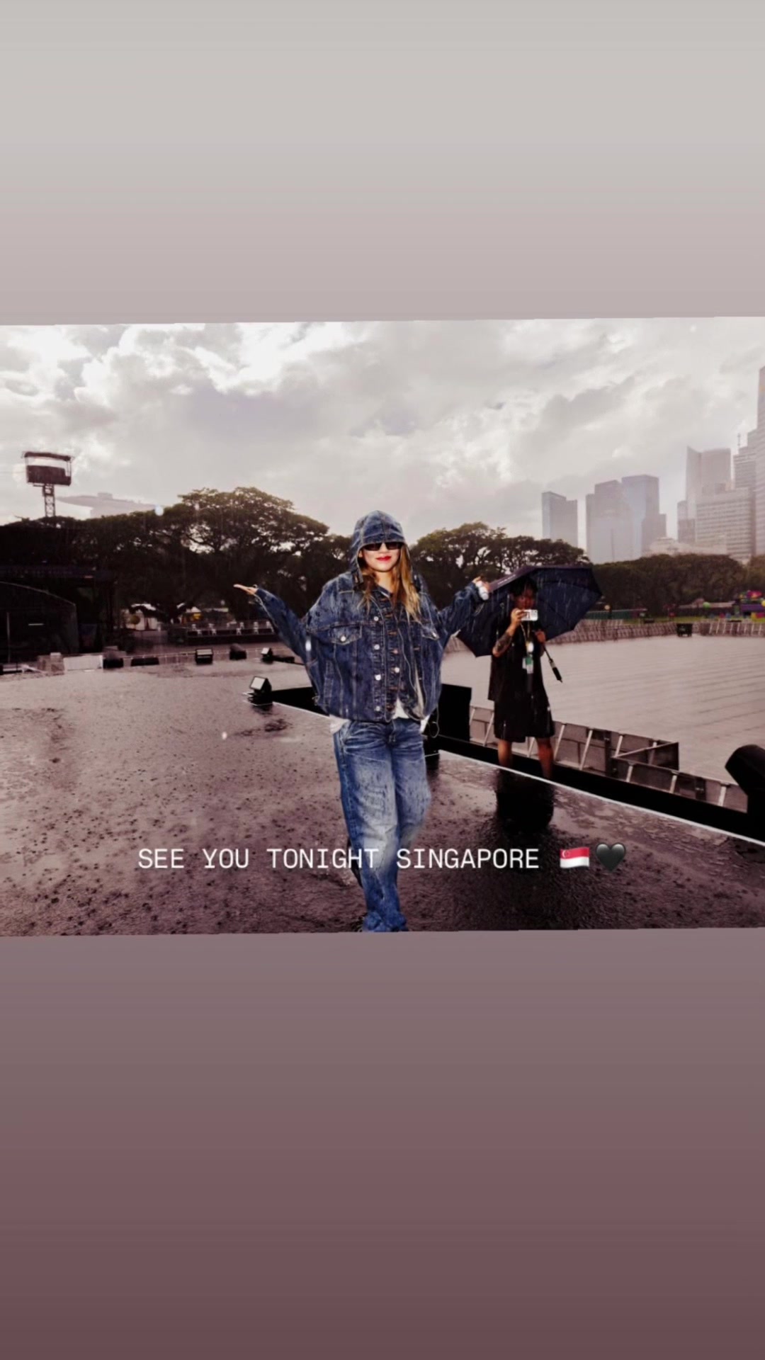 @2ne1