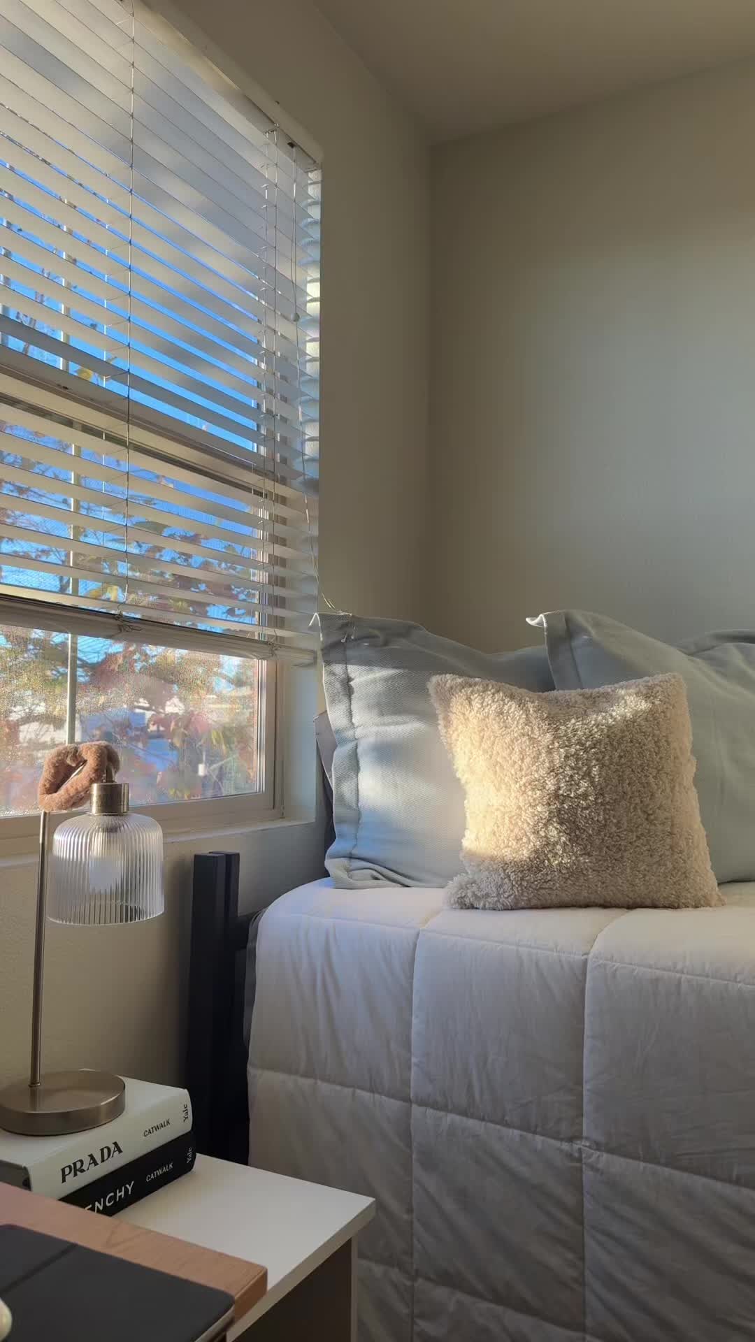 @ellaaenochs