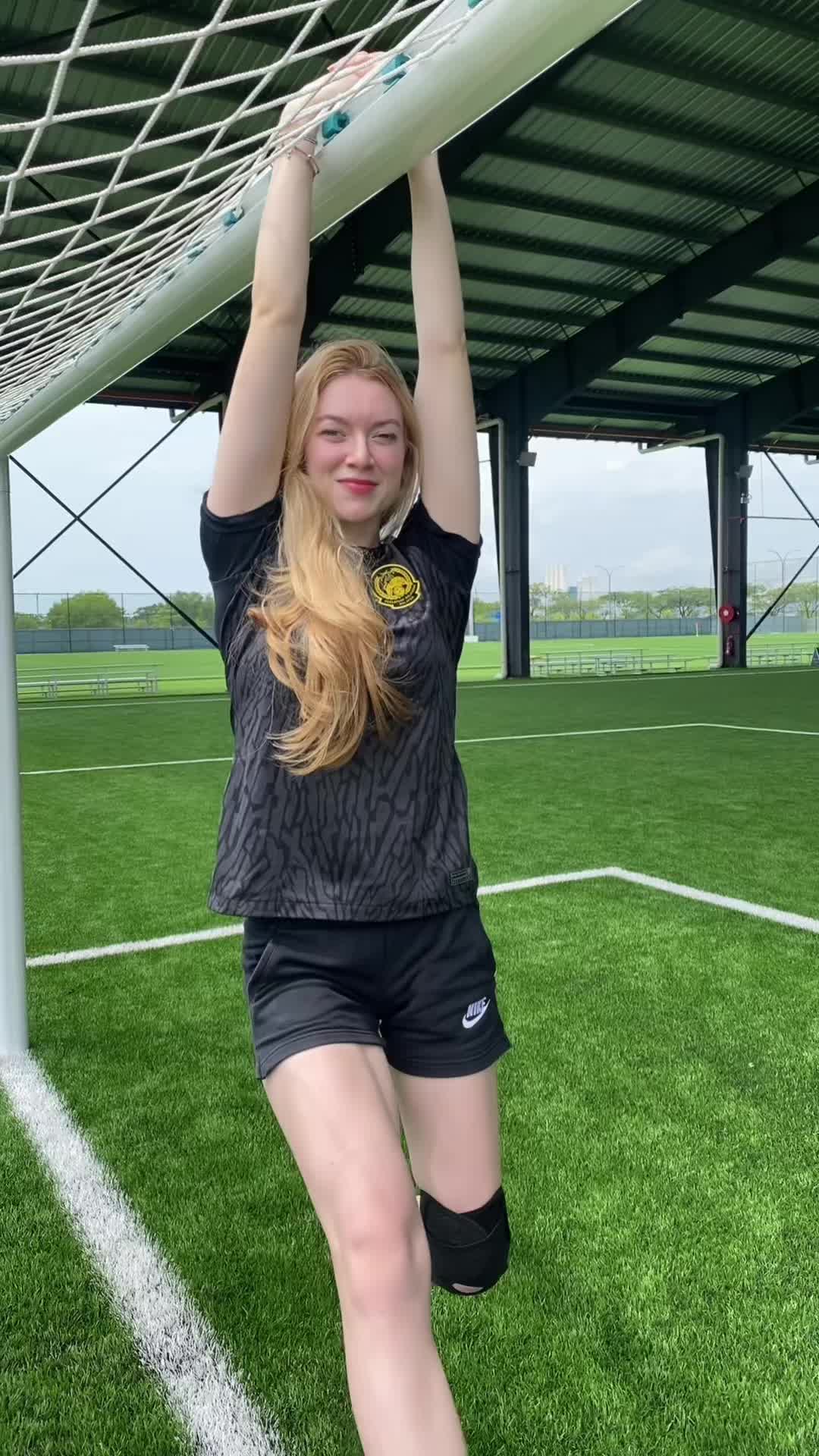 @murrontierney