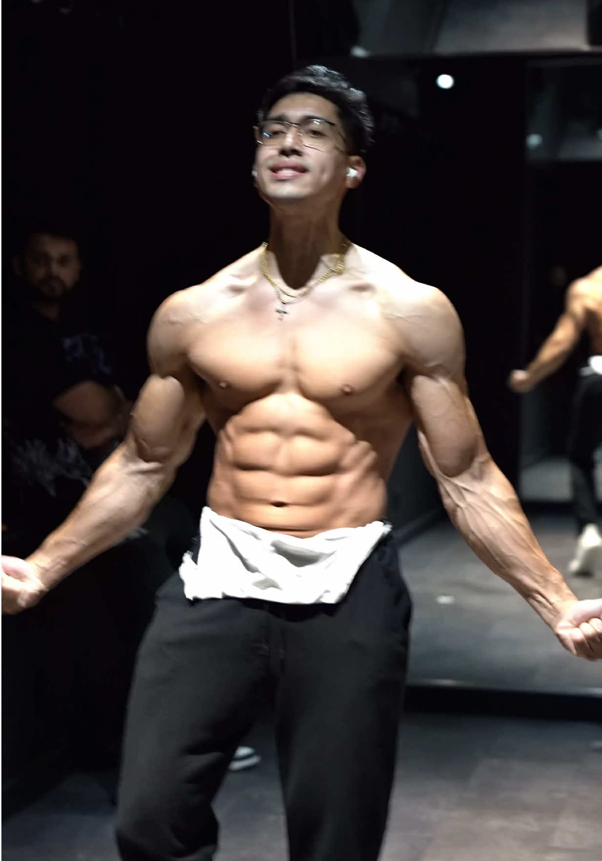@johnnydivines