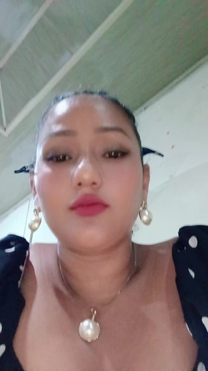 @giobaniaespinoza