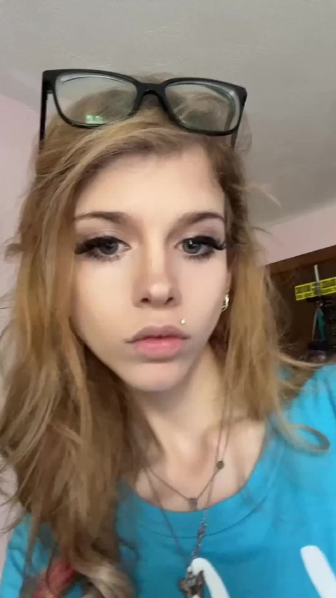 @dee