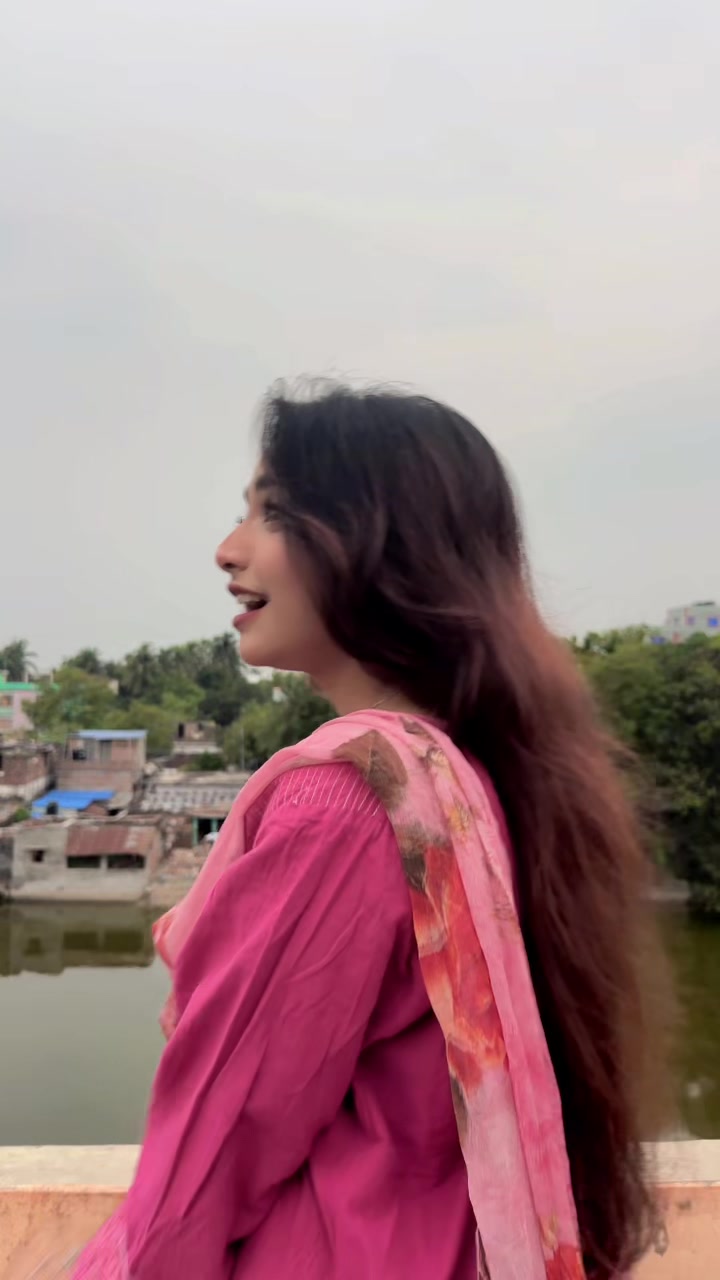 @NAINA🇧🇩
