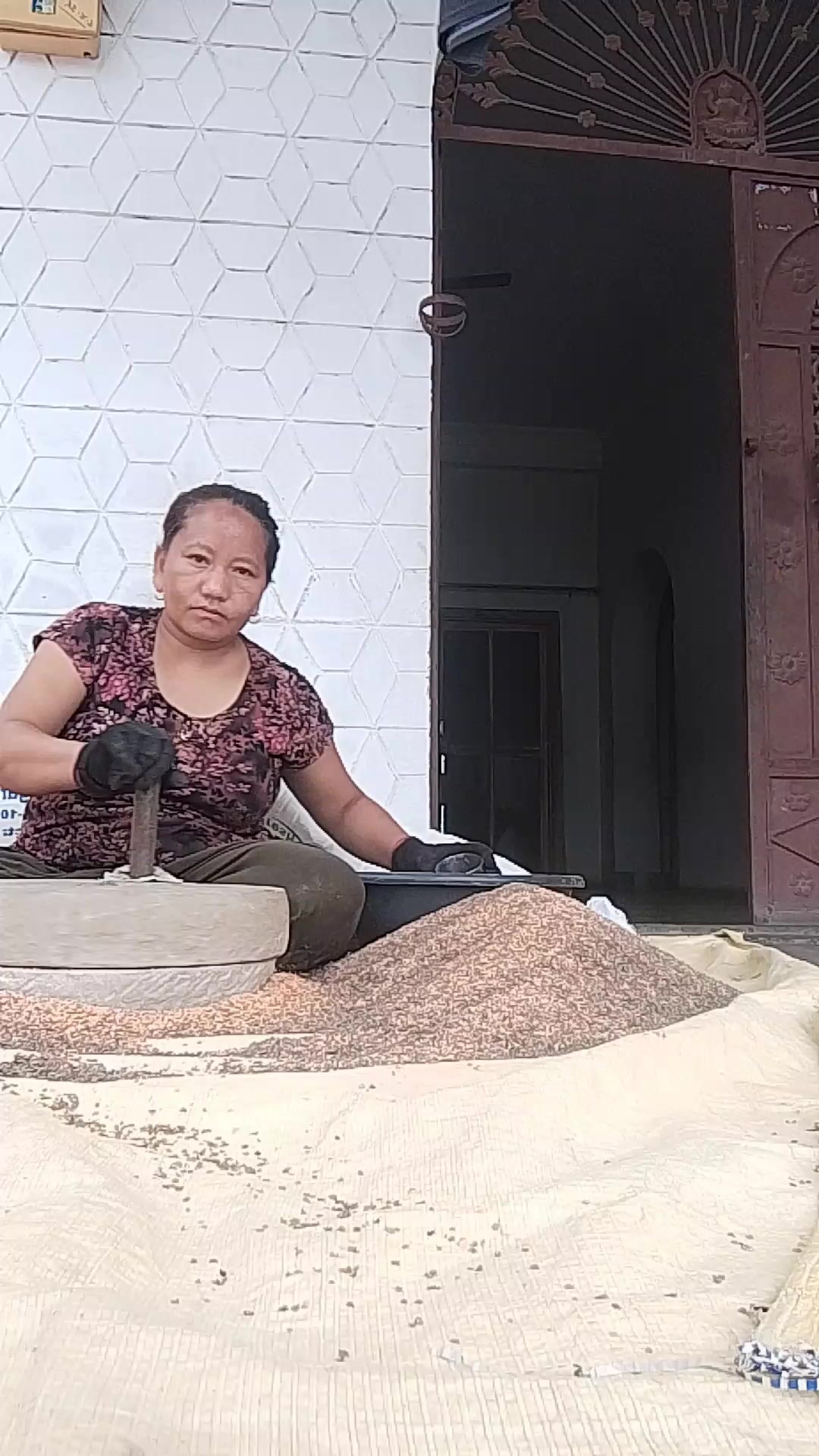 @ishika_thapa(•‿•)