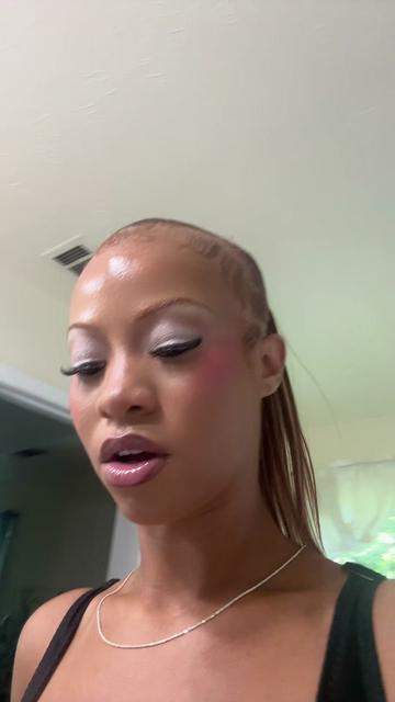 @playgiiirlkay