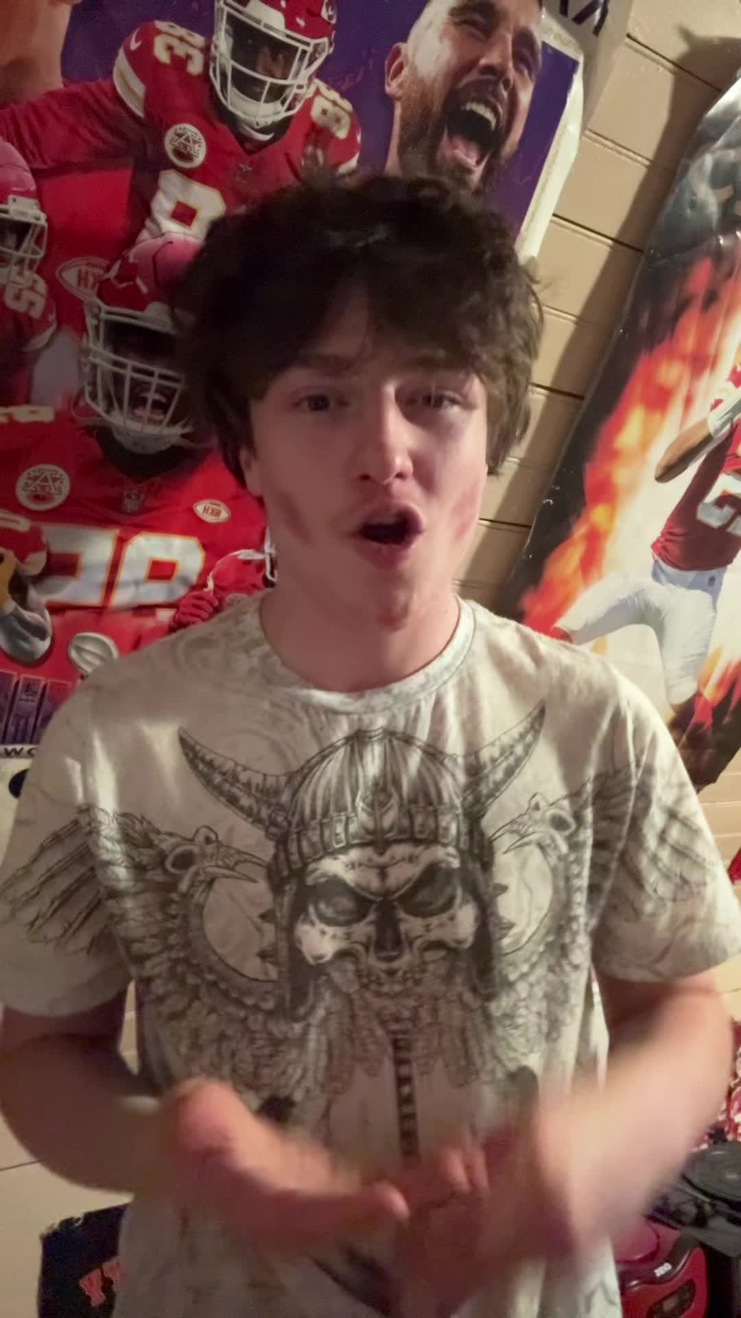 @james(GiggleSquad)