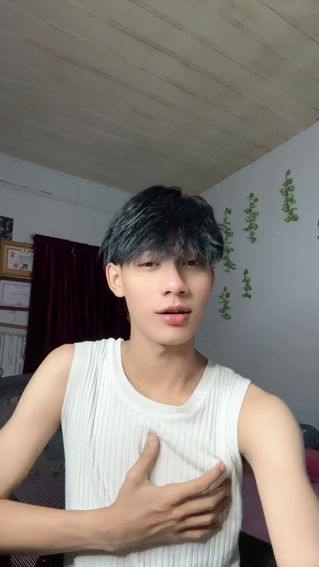 @VINDA • វិនដា🕷️