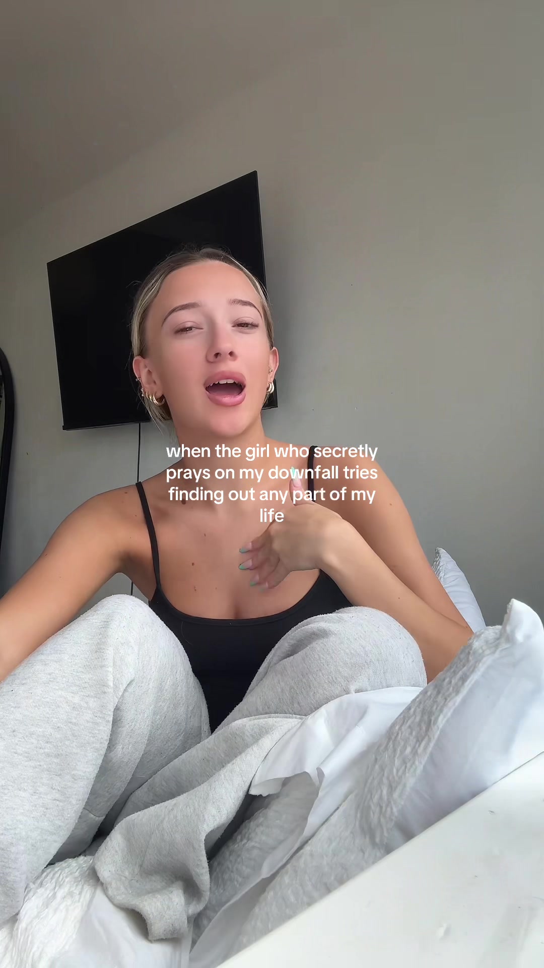 @livhowellll