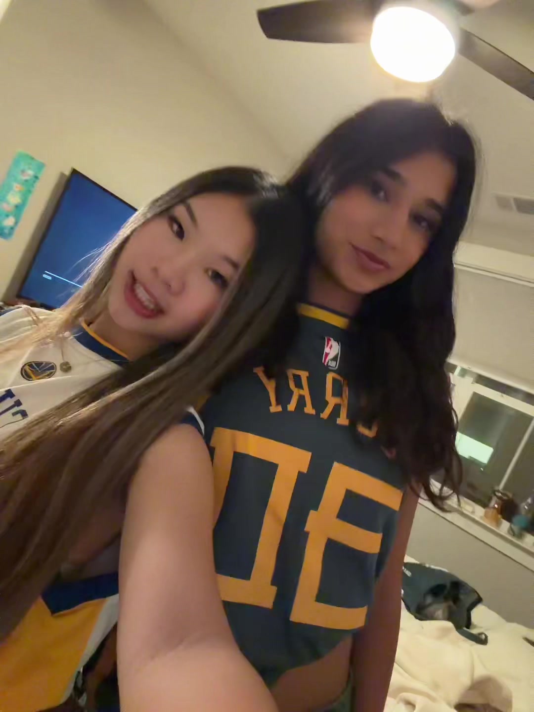@ELLA CHAU