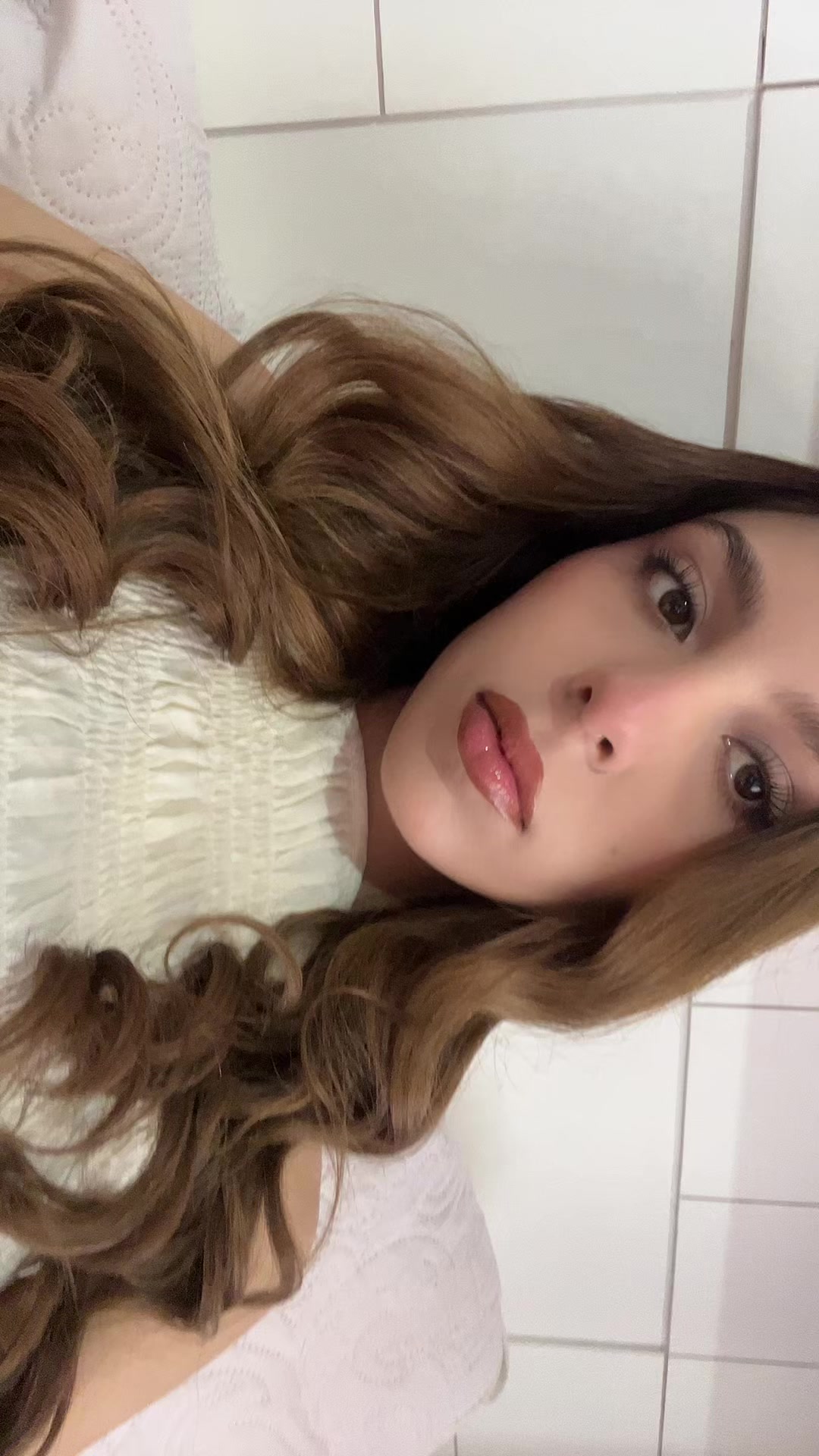 @yaneqqq