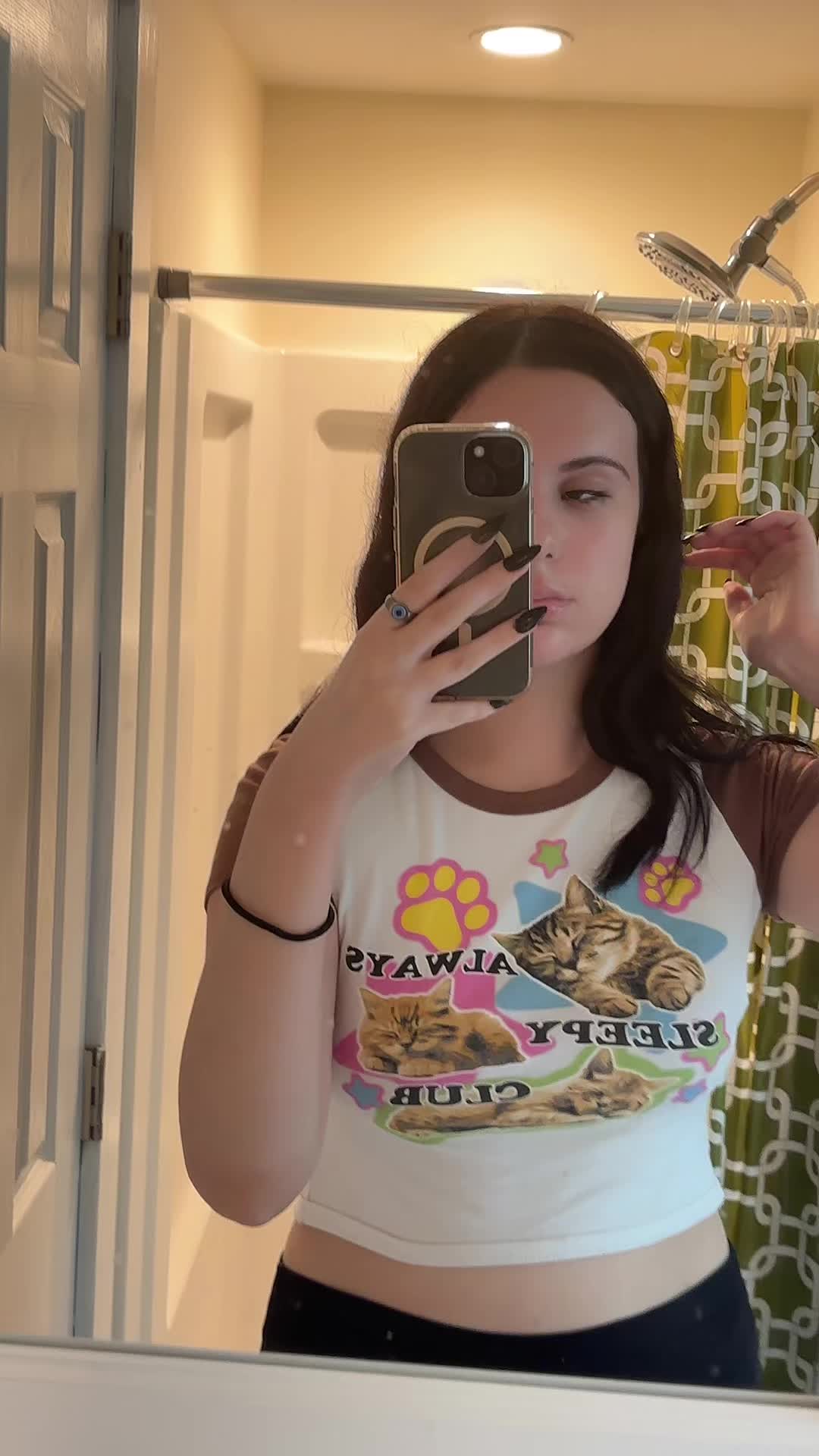 @:D