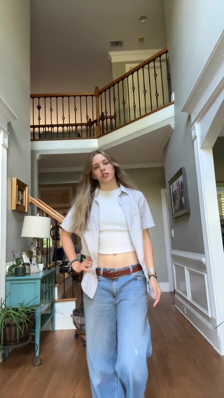 @chloe