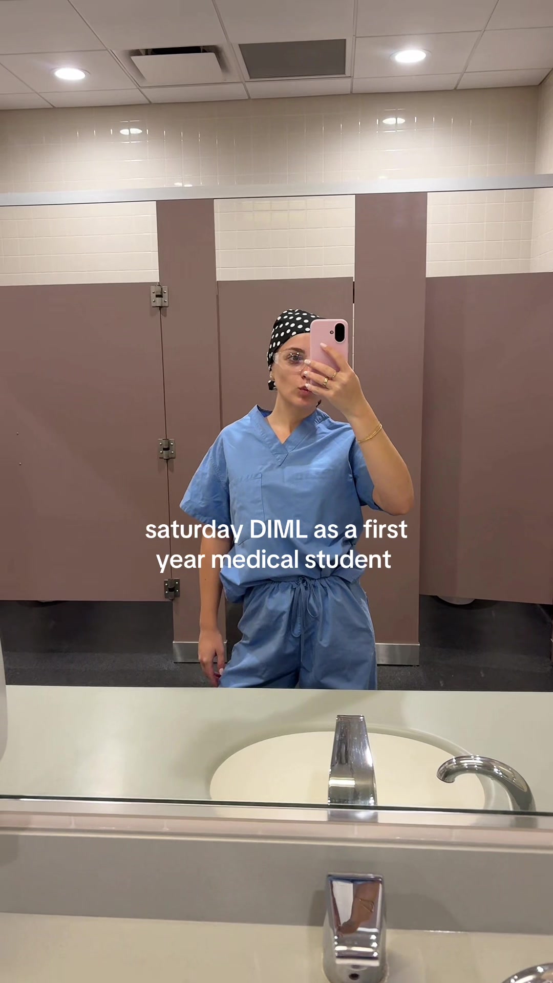@bellainscrubs ⭐️