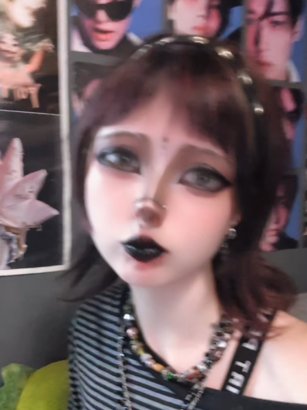 @Laura~๐ค๐ฅ๐๐ช-๐ค๐๐ ๐ฅ๐ฅ๐๐โฏ