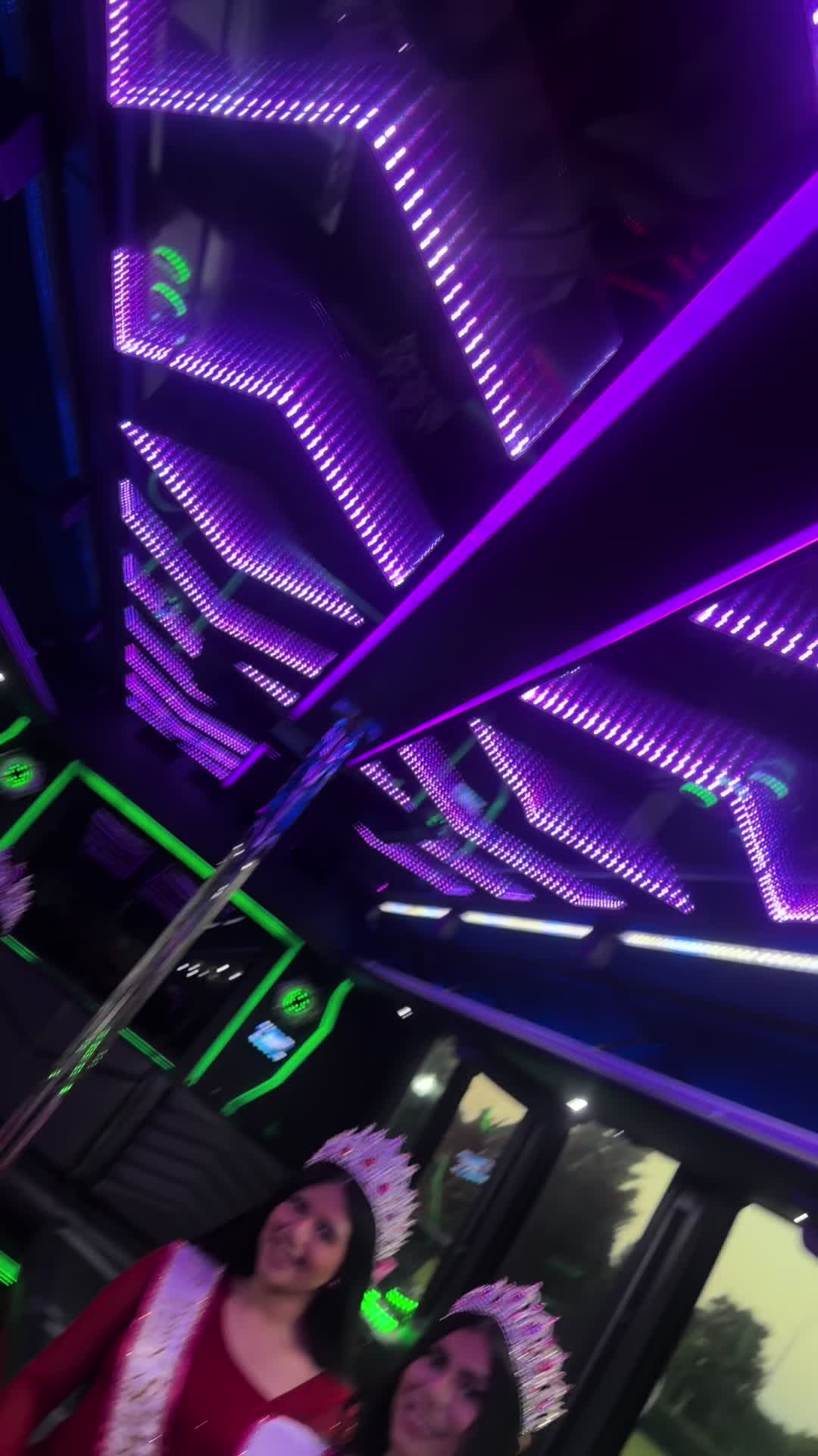 @HOUSTONLUXPARTYBUS