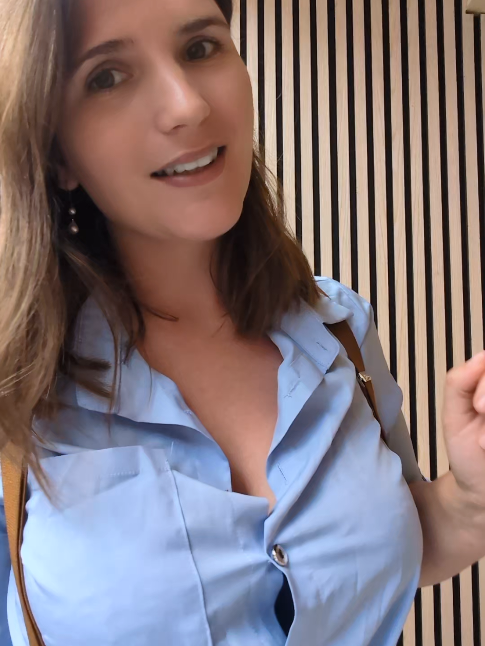 @justme-elena