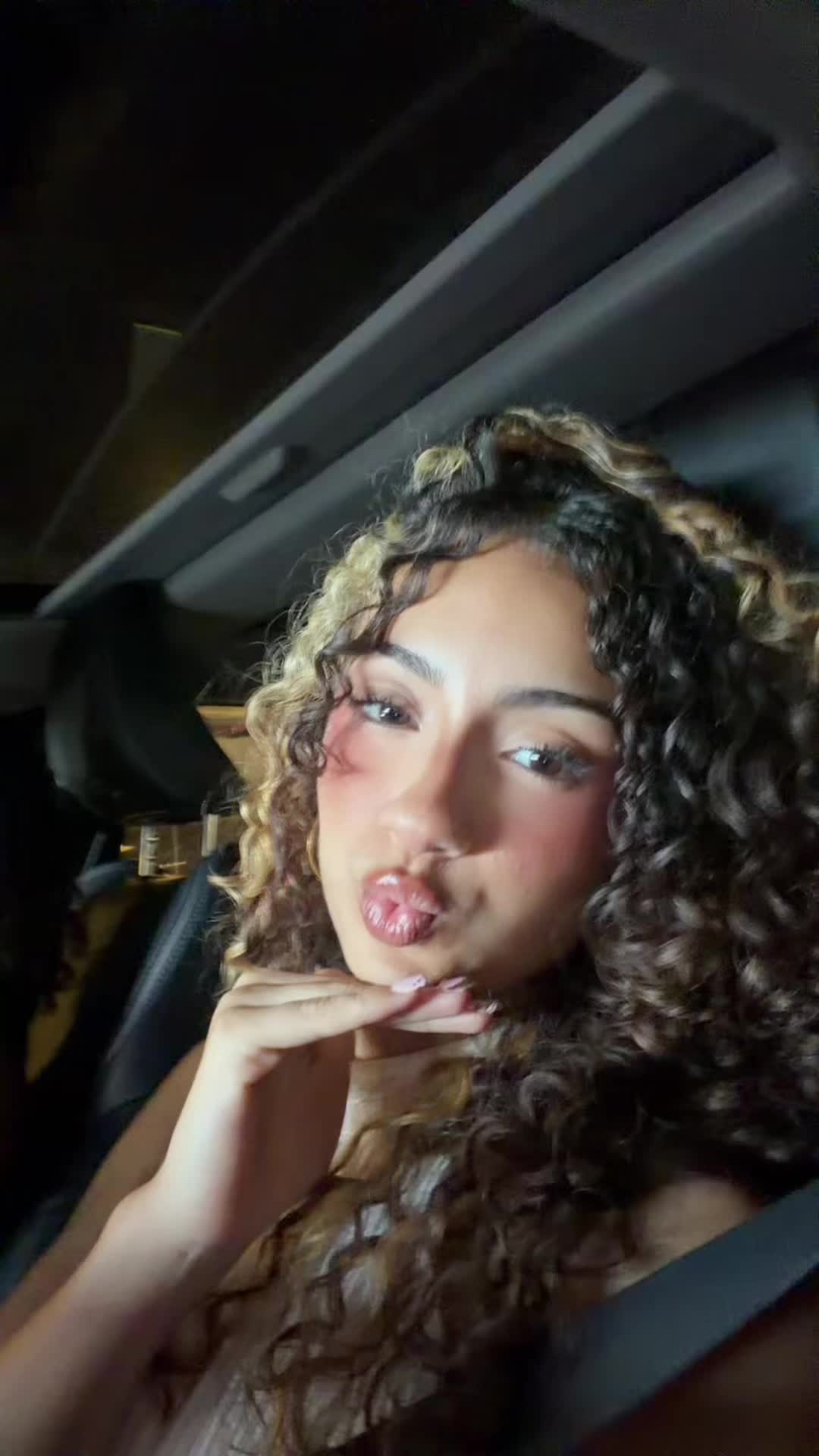 @bellabae