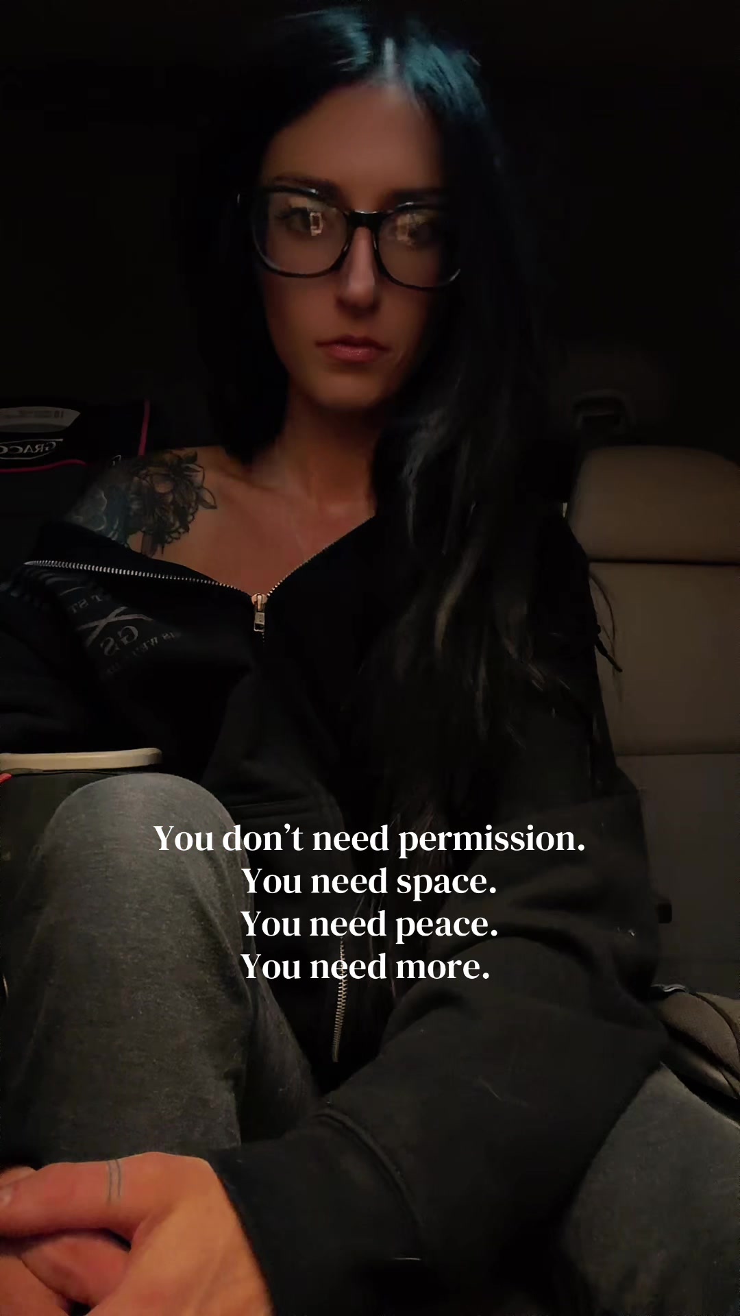 @Lindsay Marie 🖤⚡️