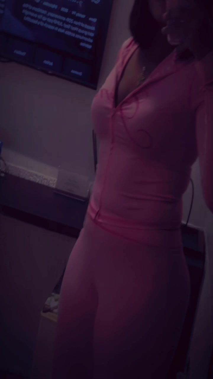 @𝐌𝐬 𝐀𝐲𝐨🍒🤍