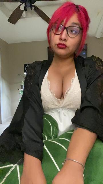 @La_rojita_🍒🤓