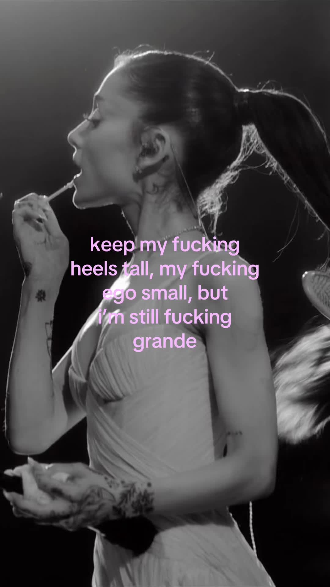 @eꨄ