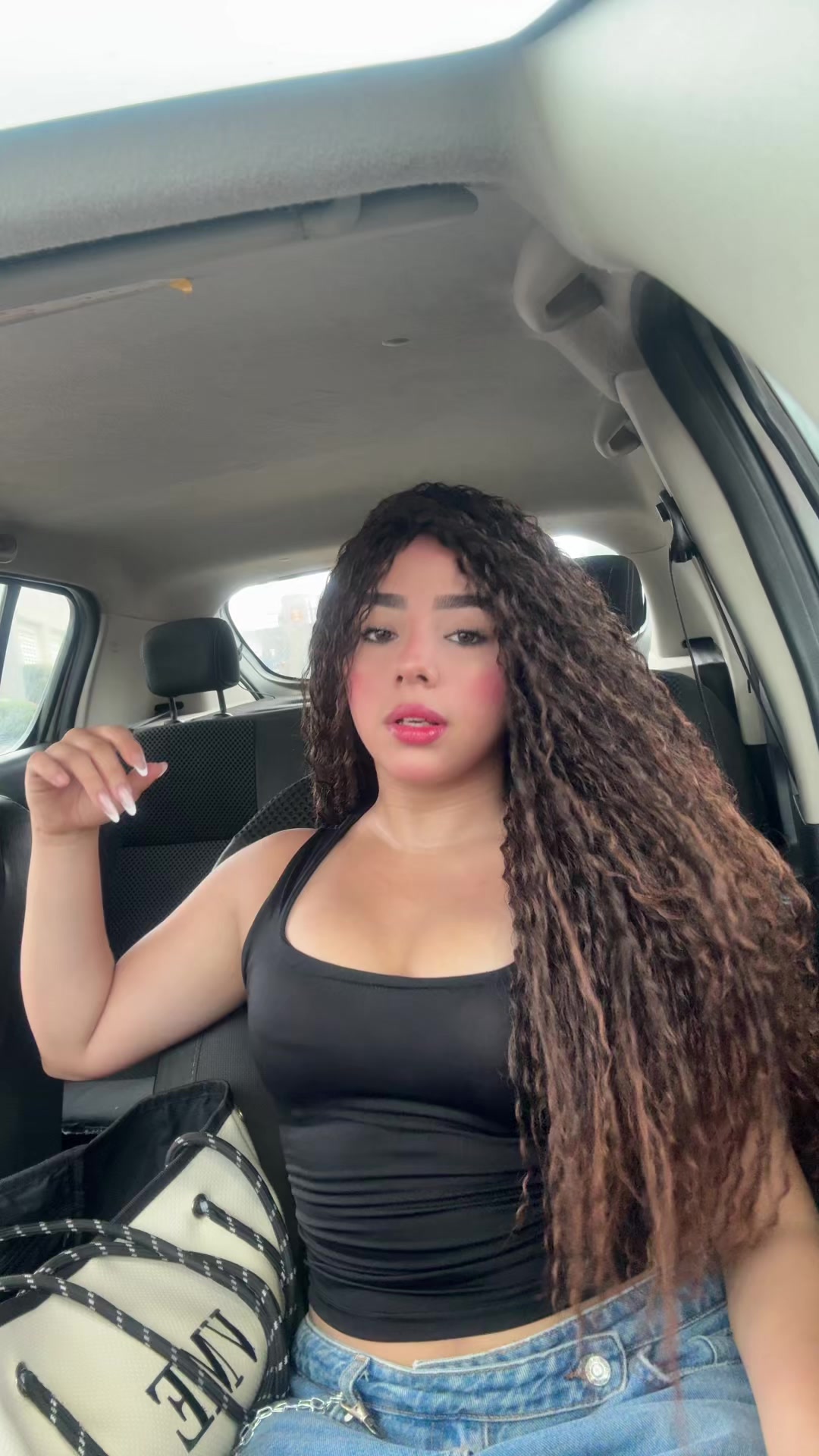 @Valentina