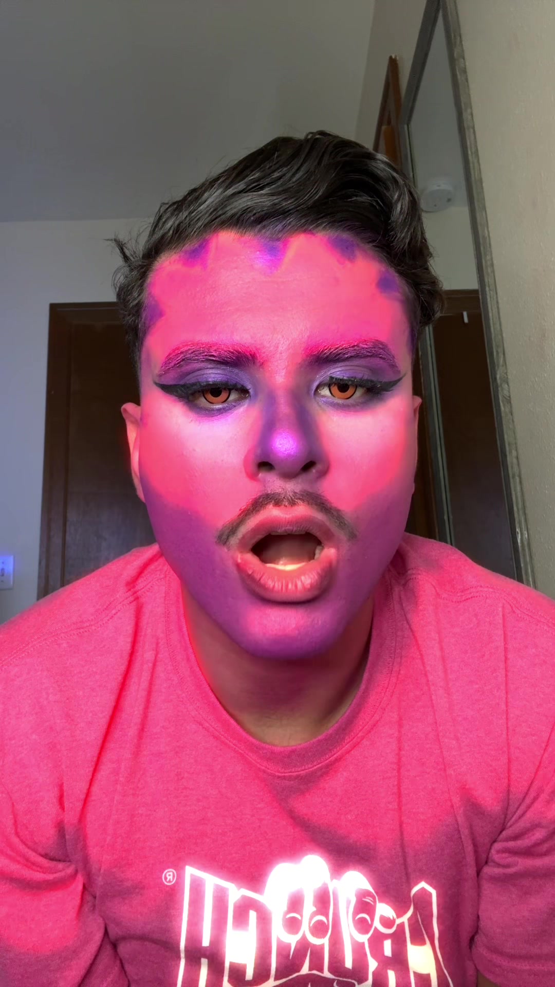 @Russ🥵🌈