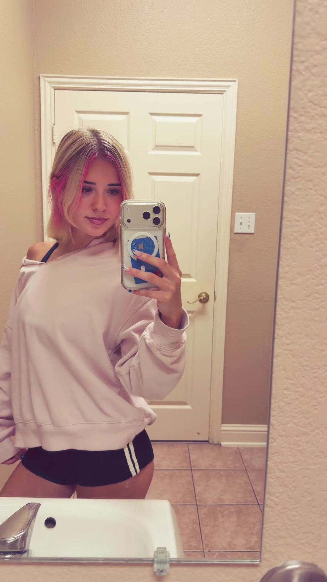 @savconway_