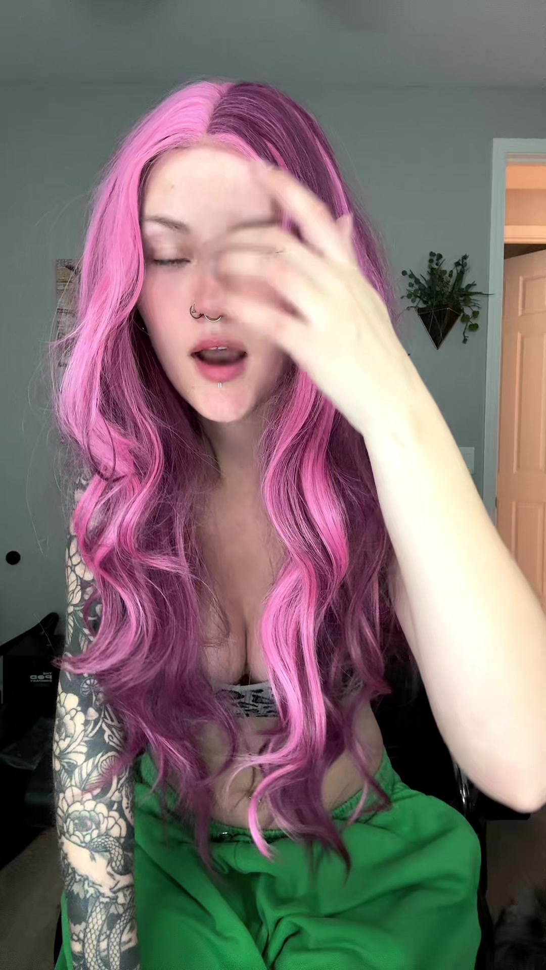 @shayshay