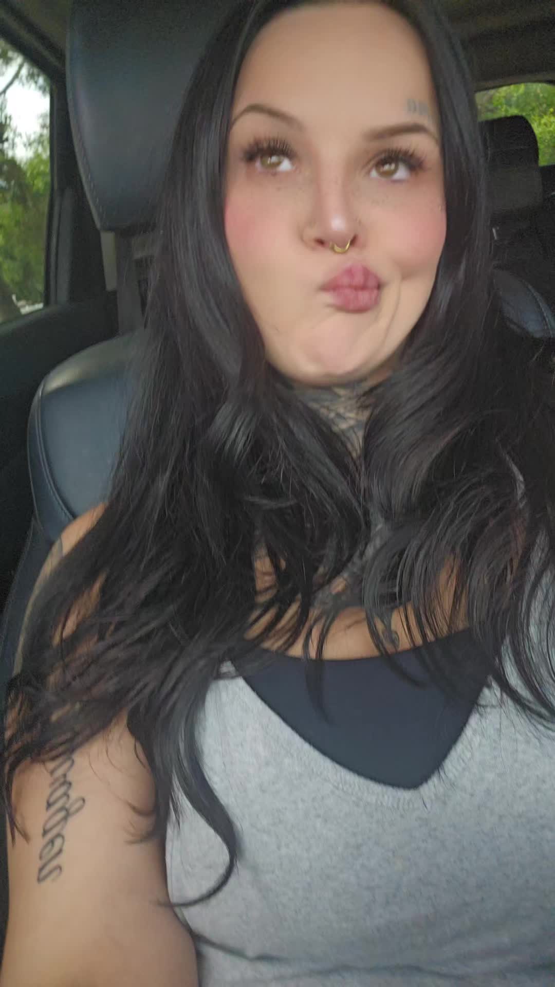 @Amber_pokesholes