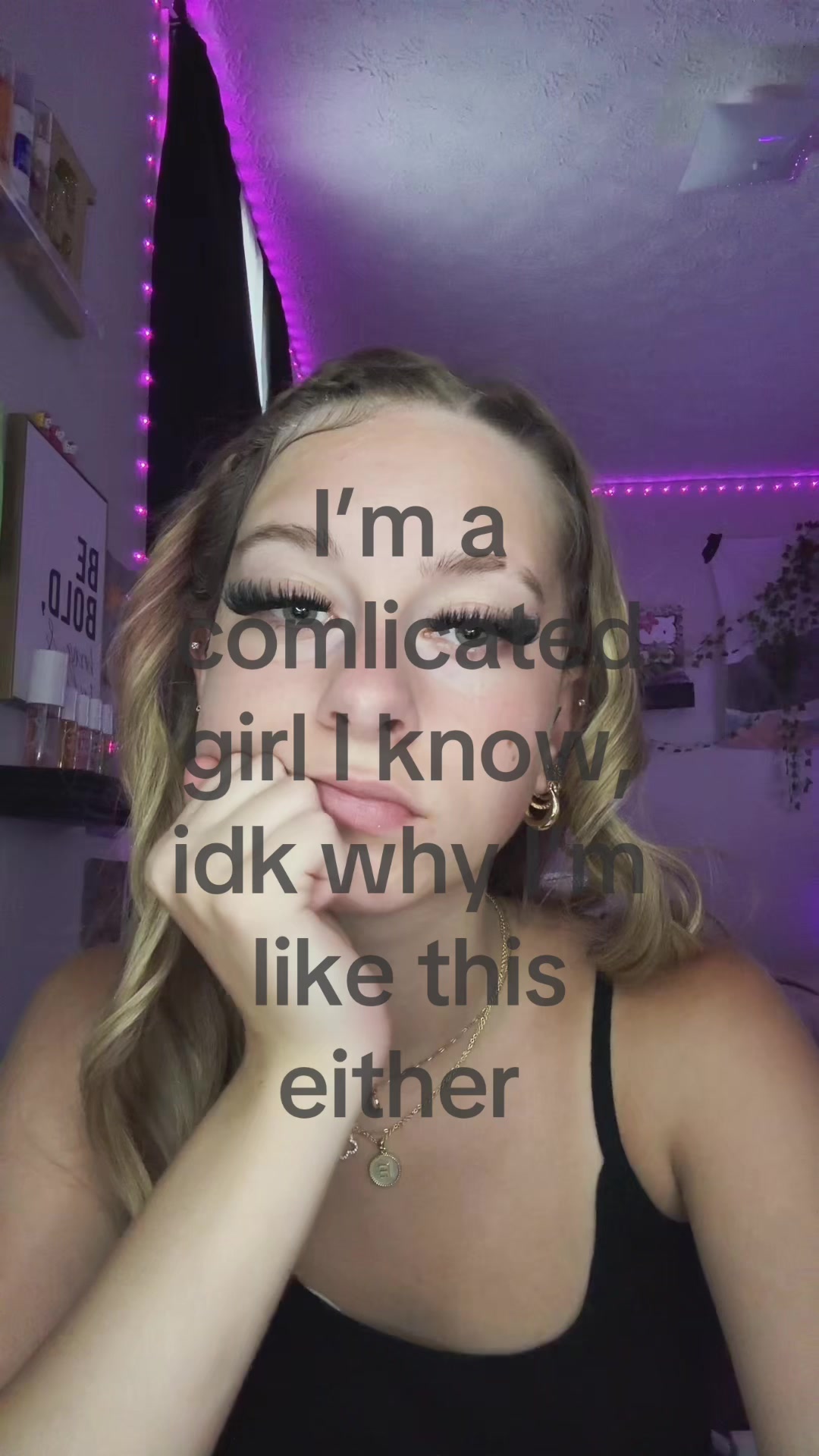 @𖧐