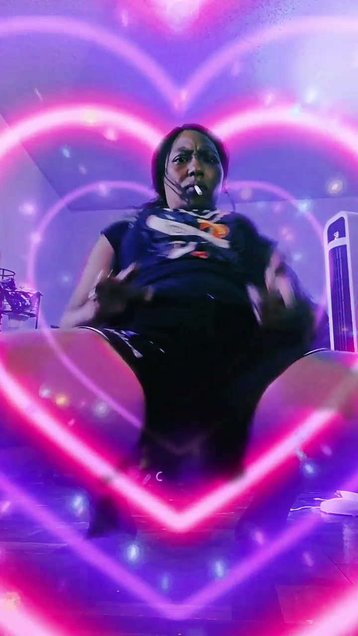 @Qu33nLyNae36_0